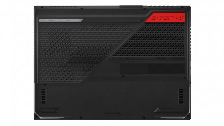 Laptop Asus ROG Strix G15 G513QM czarny - widok spodu