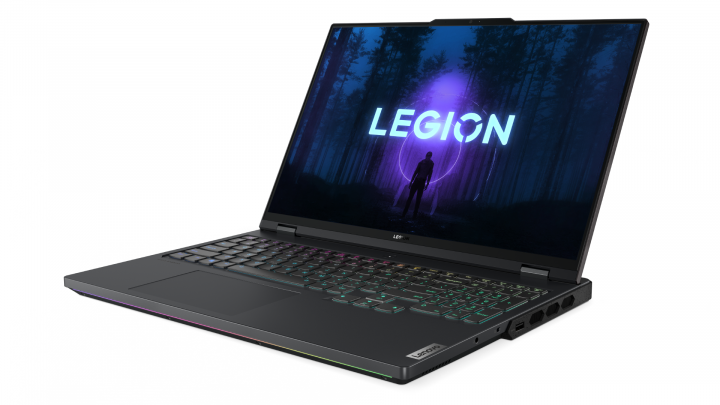 Legion Pro 7 16IRX8 RGB 9