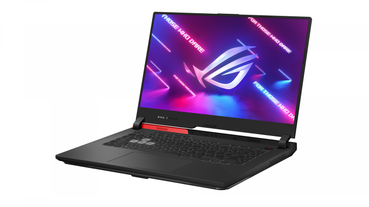 Laptop Asus ROG Strix G15 G513QM czarny - widok frontu prawej strony