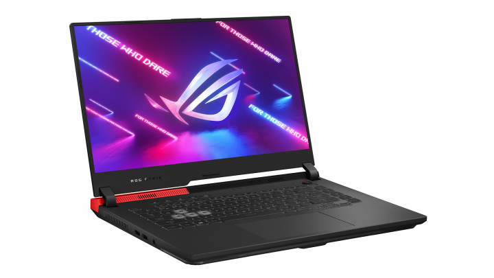 Laptop Asus ROG Strix G15 G513QM czarny - widok frontu lewej strony