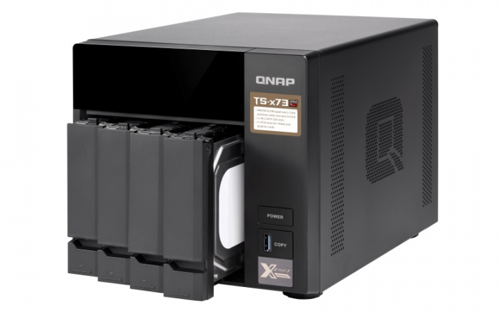 Serwer NAS QNAP TS-473-4G - widok frontu v2