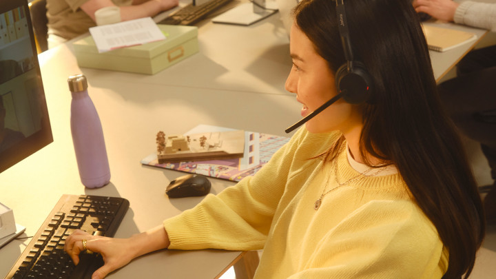 Słuchawki bezprzewodowe Jabra Evolve3 45 UC Mono Stand 5
