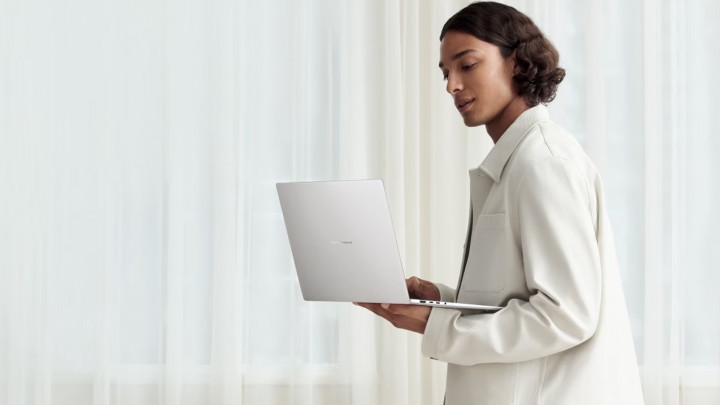 ASUS Zenbook S 14 UX5406SA Biały 3