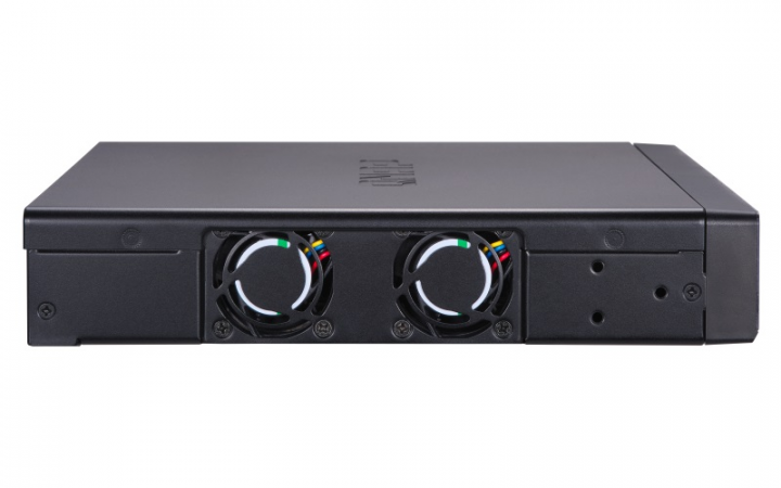 Switch QNAP QSW-1208-8C - widok lewej stroy