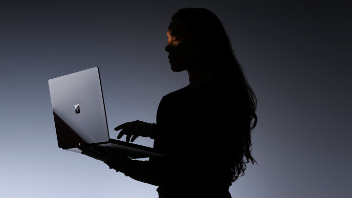 Microsoft Surface Laptop Ultra NVIDIA Platynowy 2