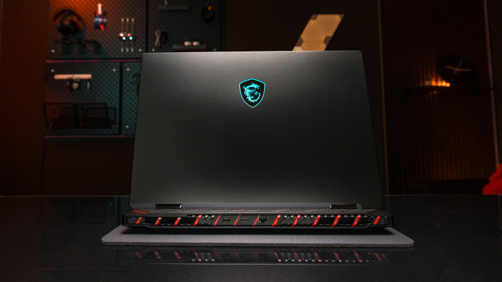 Laptop MSI Raider A18 HX 5