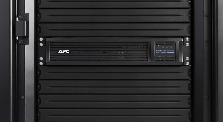 UPS APC smt3000rmi2unc 3000VA 2