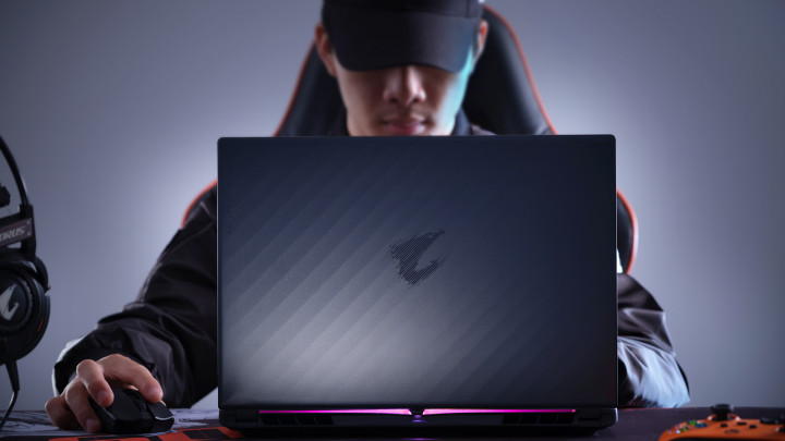 Gigabyte AORUS ELITE 16