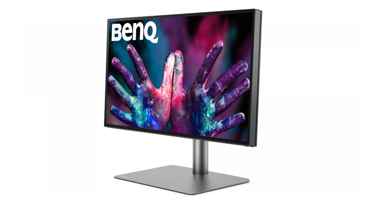 Monitor BenQ PD2725U 9H.LJXLA.TBE 27" 4K UHD IPS USB-C Dock 90W - widok frontu prawej strony