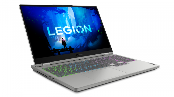 Legion 5 15IAH7H Cloud Grey - widok frontu lewej strony