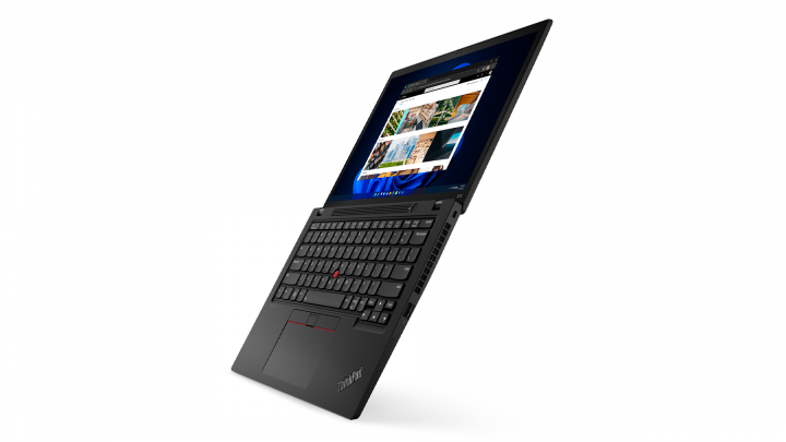 ThinkPad X13 G3 W11P - widok frontu prawej strony