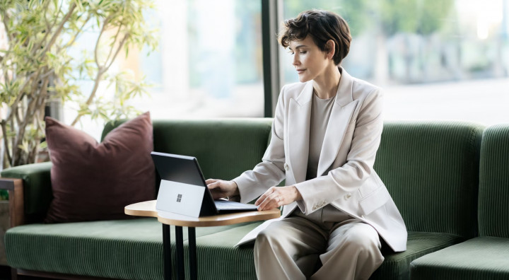 Etui z klawiaturą Microsoft Surface Pro Signature Type Cover z klawiszem Copilot 8XB-00160 4