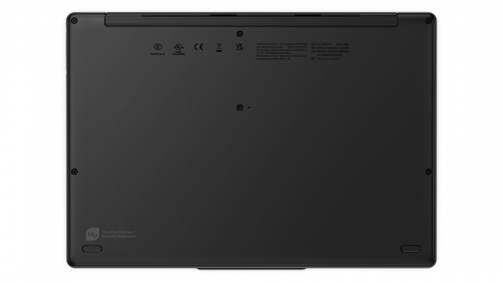 ThinkPad X13s G1 W11P - widok z spodu