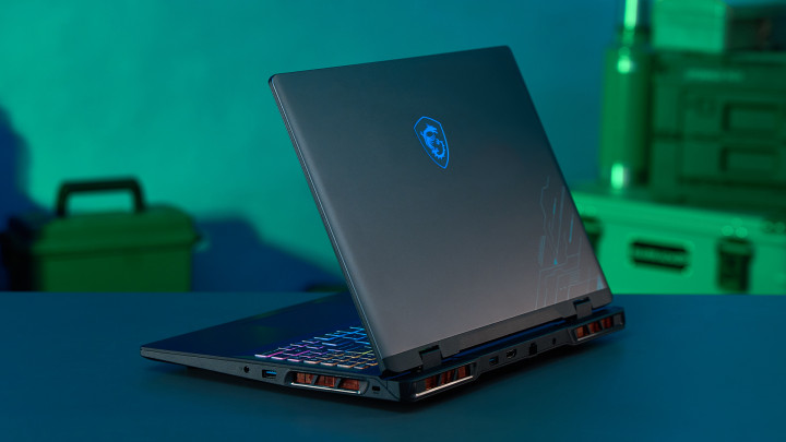 MSI Crosshair A16 HX D8W 2