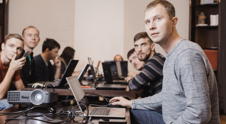 Co powinno znaleźć się w torbie studenta? Nie tylko laptop