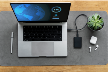Monitor z USB-C, KVM i Daisy Chain