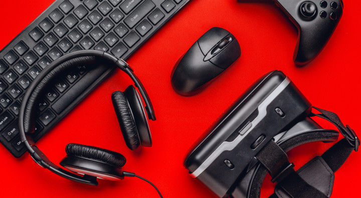 Odkryj najlepsze akcesoria gamingowe: od monitora i klawiatury mechanicznej po słuchawki 3