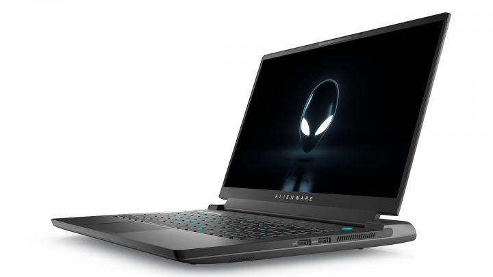 Alienware M15 R7 15R7 - widok frontu prawej strony