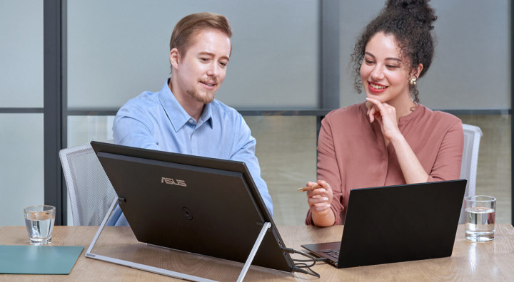 rt ASUS ZenScreen MB249C 3