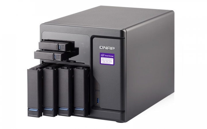 Serwer NAS QNAP TVS-682-i3-8G - widok frontu prawej strony