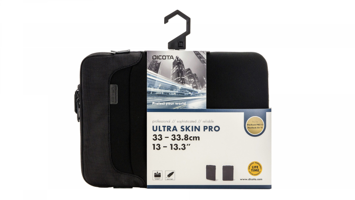 Etui do laptopa DICOTA Ultra Skin PRO 133 D31097 czarne - przód w opakowaniu