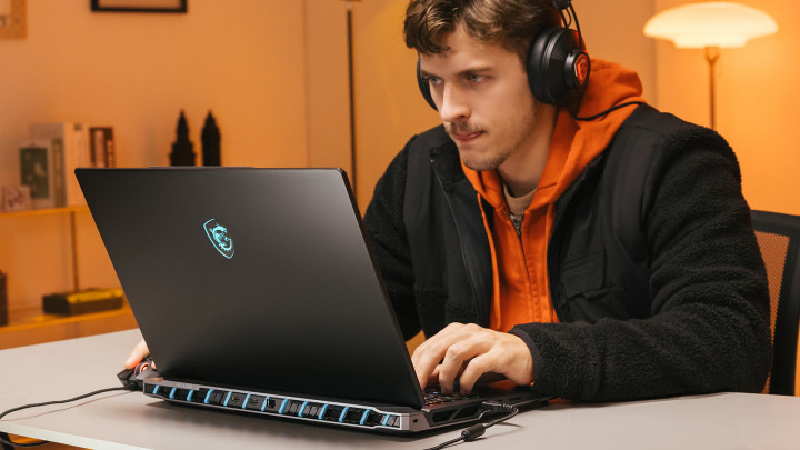 MSI Titan 18 HX AI A2XW 2
