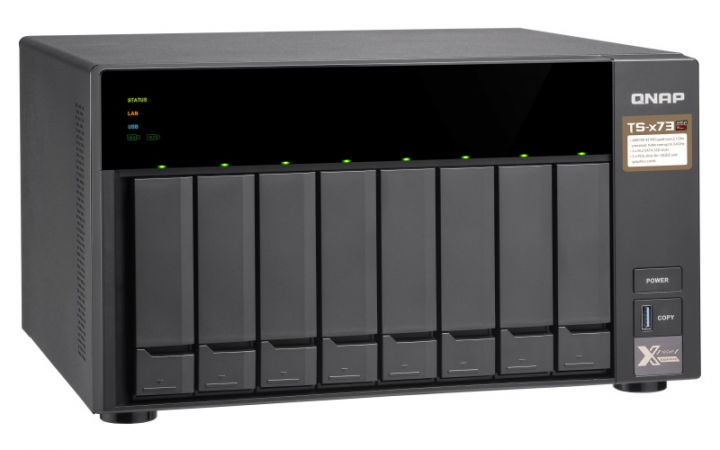 Serwer NAS QNAP TS-873-4G - widok frontu lewej strony