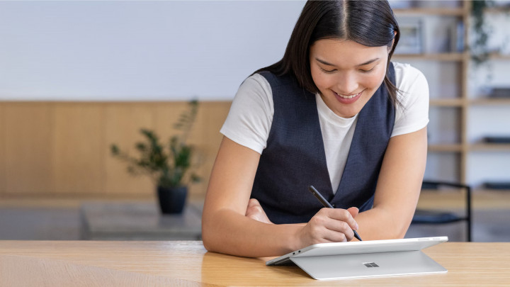 Surface Pro i Surface Laptop — nowa generacja narzędzi dla firm i edukacji wspierana przez sztuczną inteligencję 3