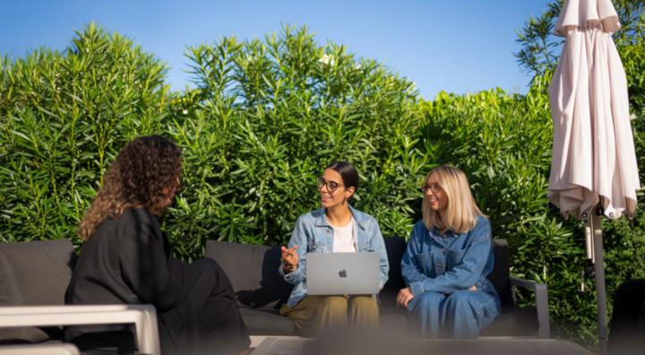 Apple Business blog 6