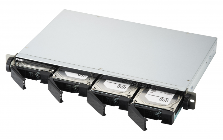 Serwer NAS QNAP TS-451DeU - widok frontu hotswap