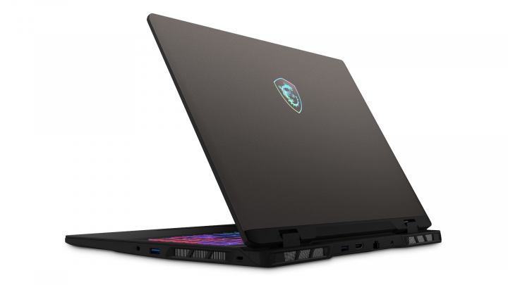 Laptop MSI Crosshair A16 HX D8WX 7