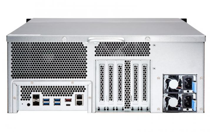 Serwer NAS QNAP TS-2477XU-RP-2600 - widok tyłu