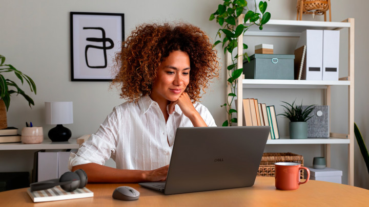 Laptop Dell 16 DC16250 Czarny 4