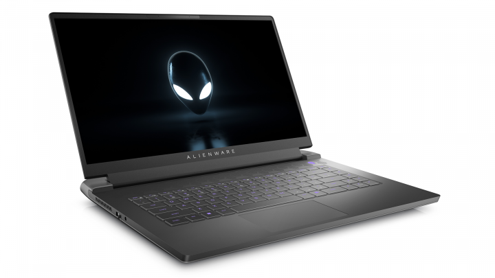 Alienware M15 R7 15R7 - widok frontu lewej strony
