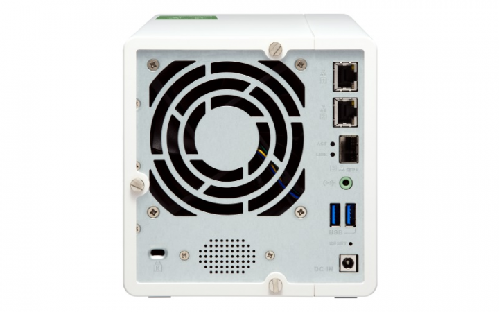 Serwer NAS QNAP TS-332X-2G - widok tyłu