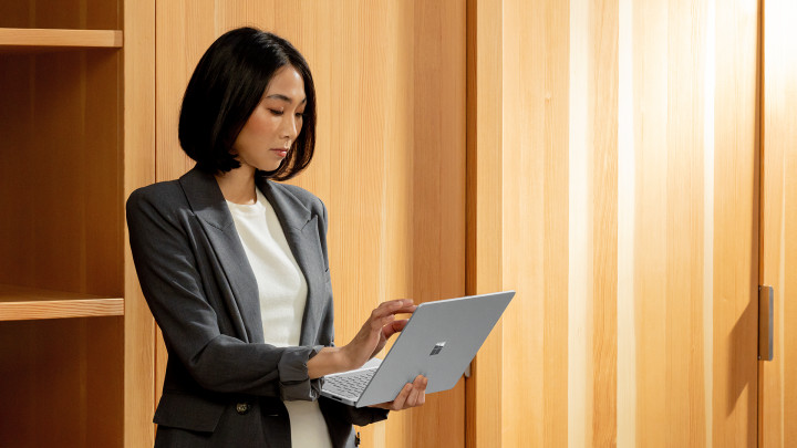 Microsoft Surface Laptop 8 13.8cali Platynowy 2