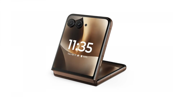 Smartfon Motorola razr 70 Ultra złożony