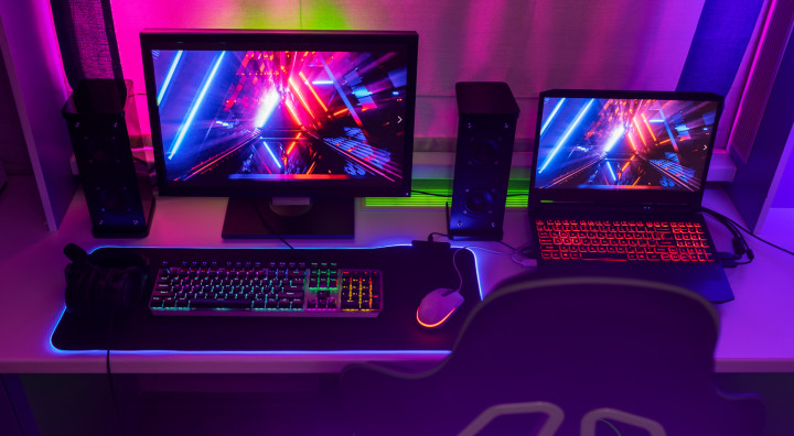 Odkryj najlepsze akcesoria gamingowe: od monitora i klawiatury mechanicznej po słuchawki