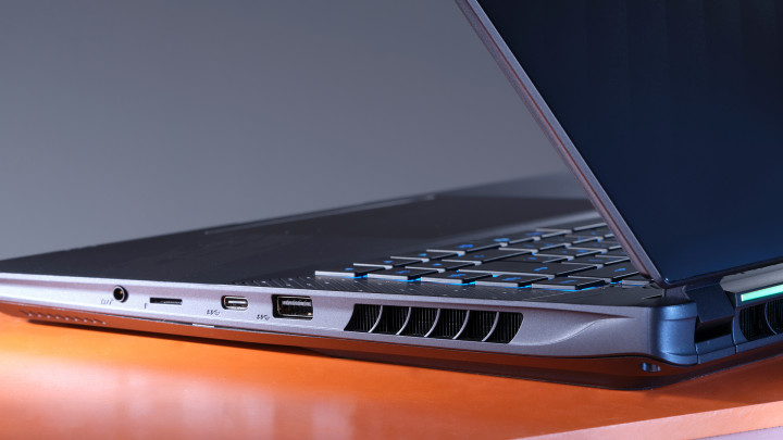 Gigabyte AORUS ELITE 16 4