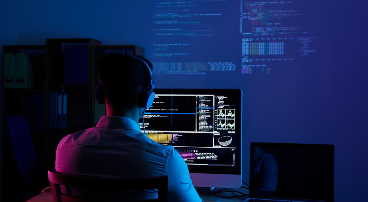 Czy sztuczna inteligencja zastąpi programistów? Fakty, mity i przyszłość kodowania z AI