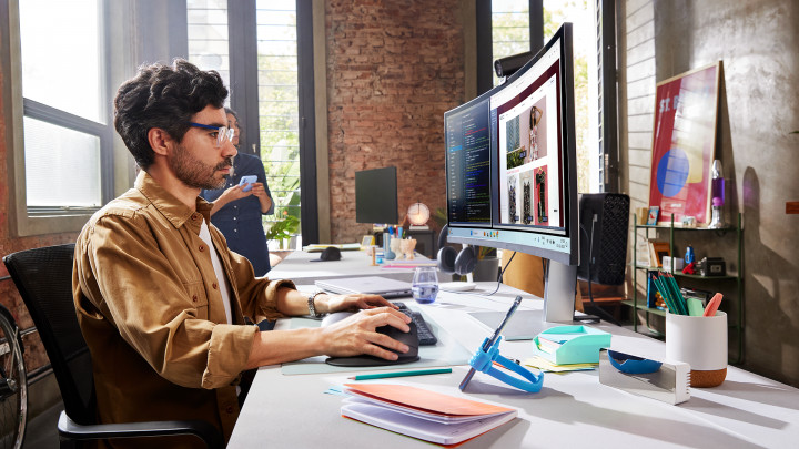 Monitor HP S7 Pro 8K167AA - Rozbudowana łączność i funkcja stacji dokującej 