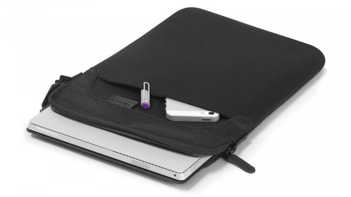 Etui do laptopa DICOTA Ultra Skin PRO 133 D31097 czarne - przód od góry
