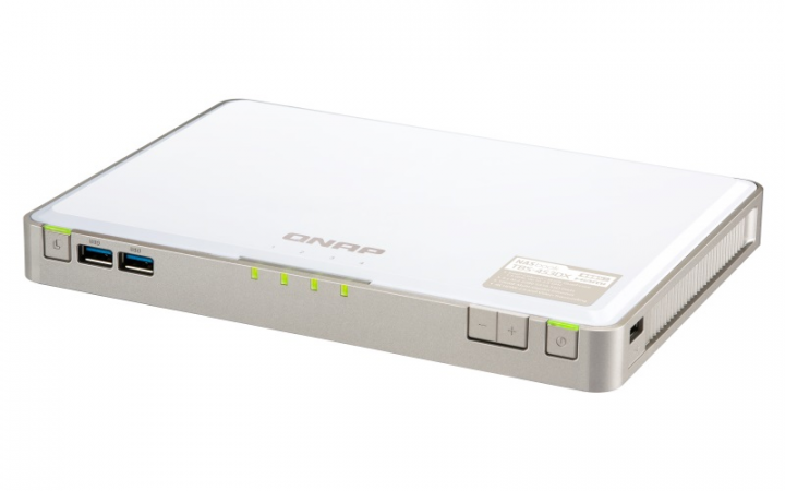 Serwer NAS QNAP TBS-453DX-8G - widok frontu prawej strony