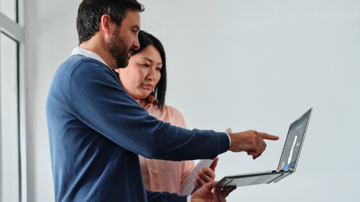 Laptop HP EliteBook 6 G1i 16 2