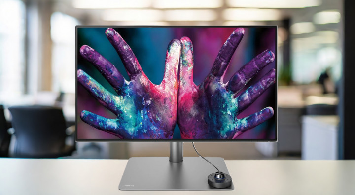 Monitor BenQ PD2725U 9H front