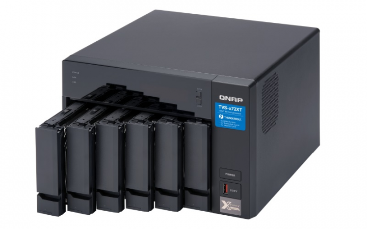 Serwer NAS QNAP TVS-672XT-i3-8G - widok frontu v2