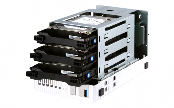 Serwer NAS QNAP TS-351-2G - widok frontu prawej strony