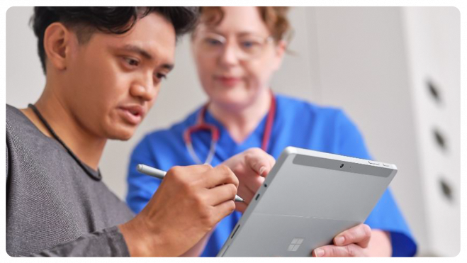 Transformacja cyfrowa ochrony zdrowia z Microsoft Surface 11