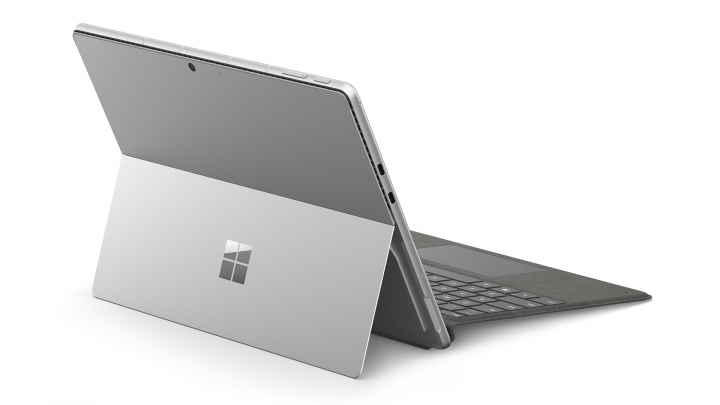 Microsoft Surface Pro 10 Platynowy + Etui z klawiaturą Microsoft Surface Pro Signature Type Cover z klawiszem Copilot + Slim Pen 4