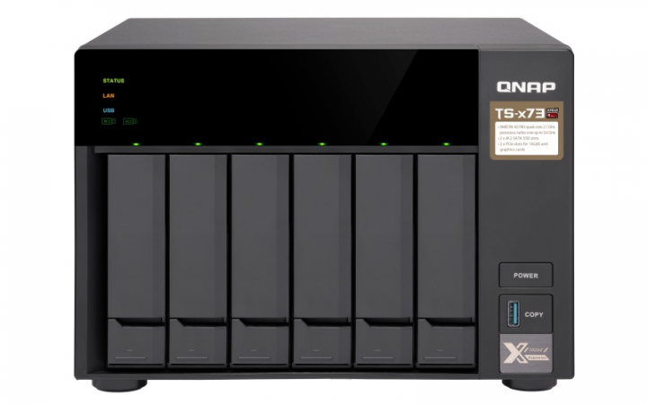 Serwer NAS QNAP TS-673-4G - widok frontu